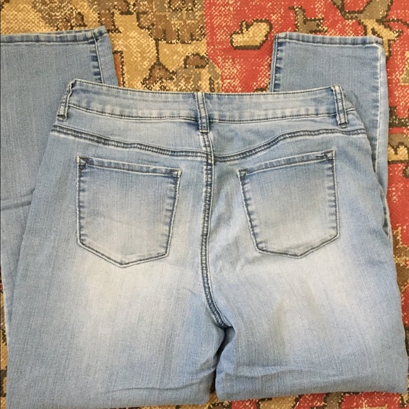 Chico's Denim - Chico’s Platinum ankle jeans 0.5 (6) EUC